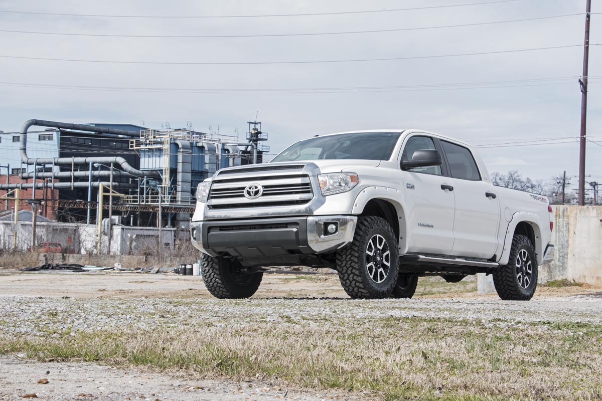 2.5-3 Inch Leveling Kit | Toyota Tundra 2WD/4WD (2007-2021) by Rough Country