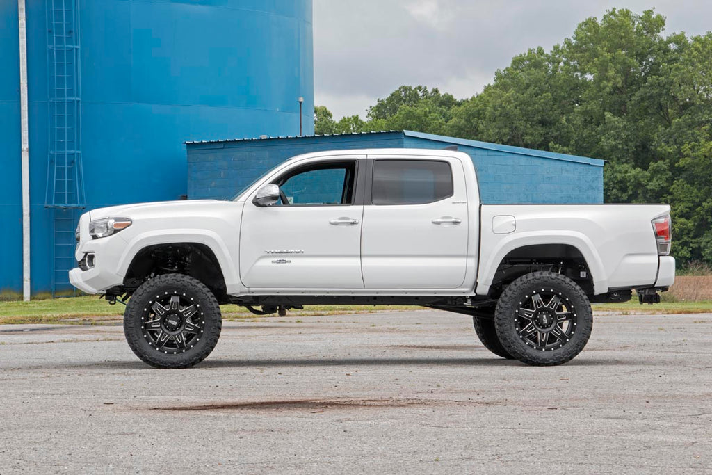 6 Inch Lift Kit | Toyota Tacoma 2WD/4WD (2005-2015) by Rough Country