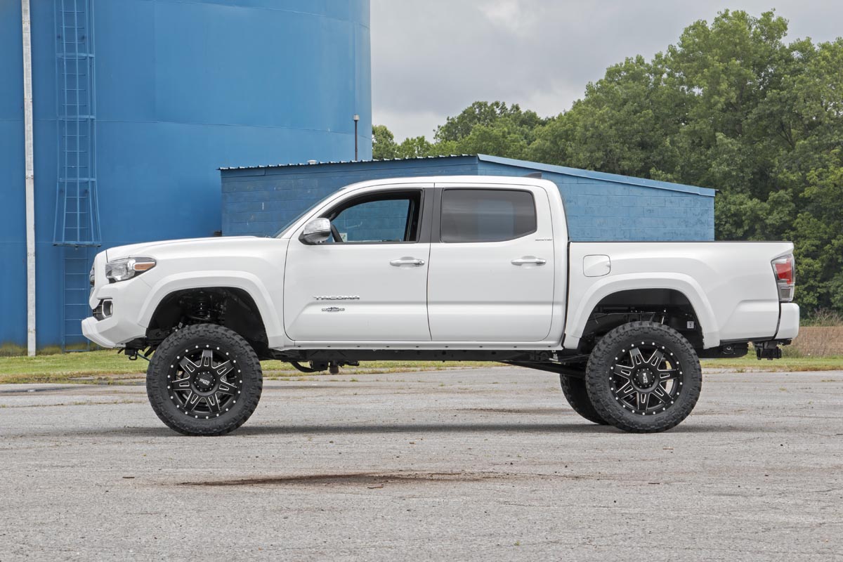 6 Inch Lift Kit | Toyota Tacoma 2WD/4WD (2005-2015) by Rough Country