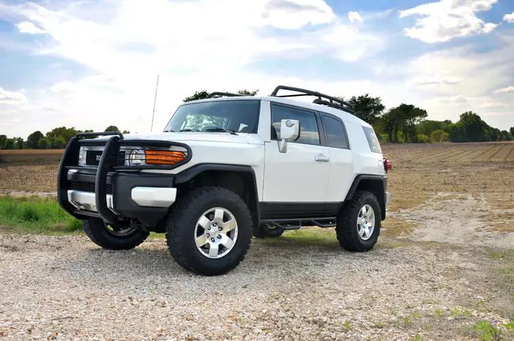 3 Inch Lift Kit | Red Spacers | Toyota 4Runner (03-09)/FJ Cruiser (07-14) by Rough Country