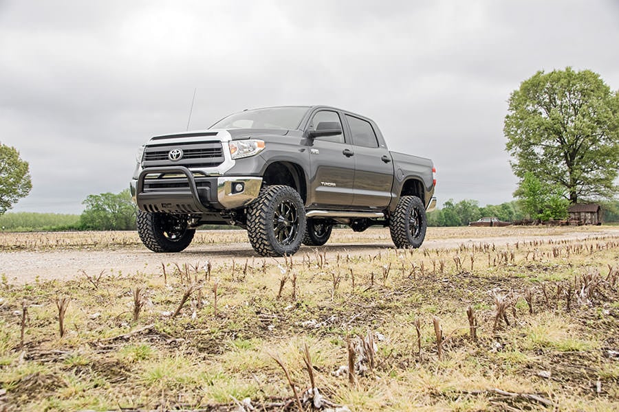 6 Inch Lift Kit | M1 Struts/M1 | Toyota Tundra 4WD (2007-2015) by Rough Country