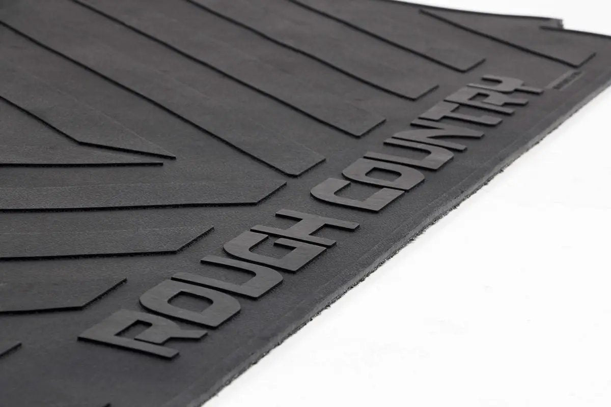 Bed Mat | 5'9" Bed | RC Logo | Chevy/GMC 1500/2500HD/3500HD (07-19 & Classic) by Rough Country