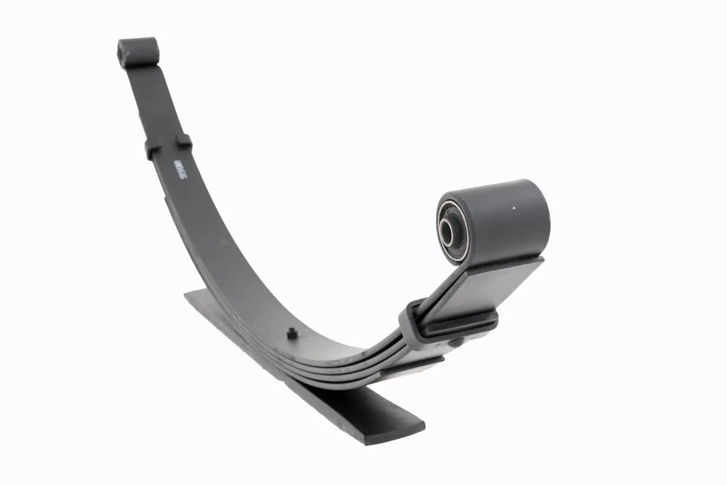 Rear Leaf Springs | 4" Lift | Pair | Ford F-250/F-350 Super Duty 4WD (99-04) by Rough Country